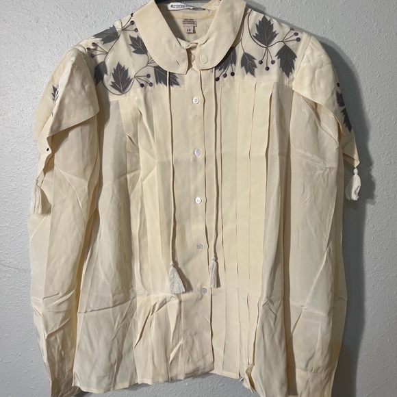 Vintage Mercedes & Adrienne 100% Silk Button Down Blouse sz 10 Beige W. Leaves - Picture 2 of 11